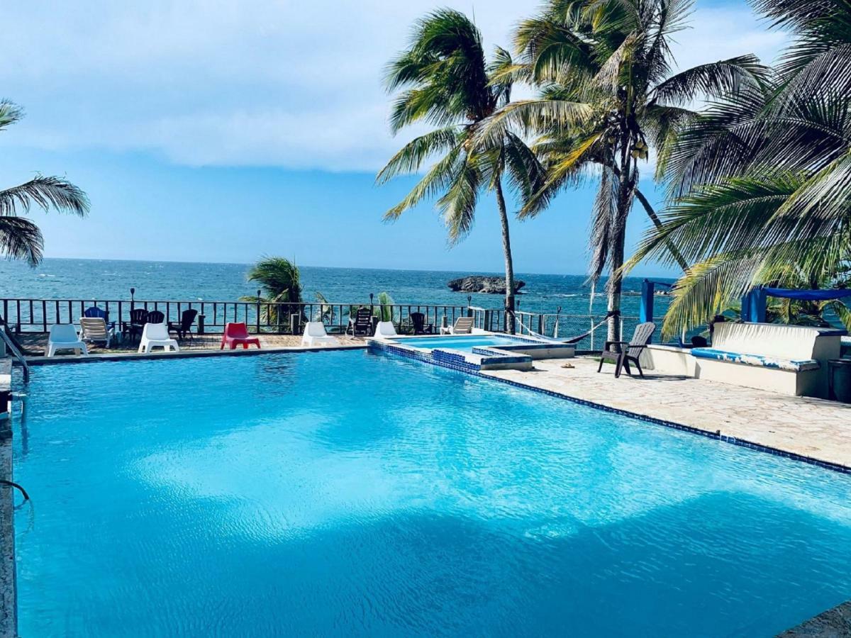 IsloteVentana Al Atlantico At Arecibo 681 Ocean Driveアパートメント エクステリア 写真